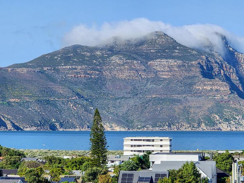 To Let 2 Bedroom Property for Rent in Hout Bay Western Cape